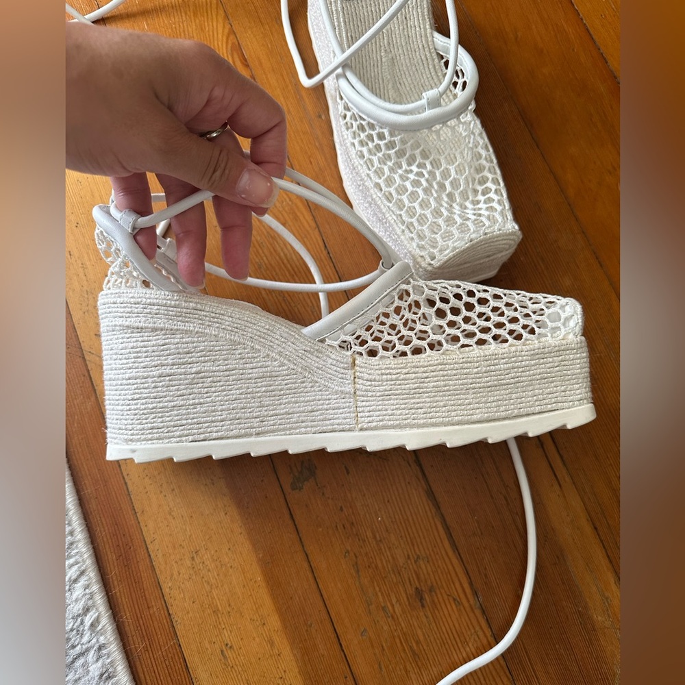 BOTTEGA VENETA MESH ESPADRILLE PLATFORM WEDGES WOMEN WHITE | WHITE SANDALS - Picture 13 of 16